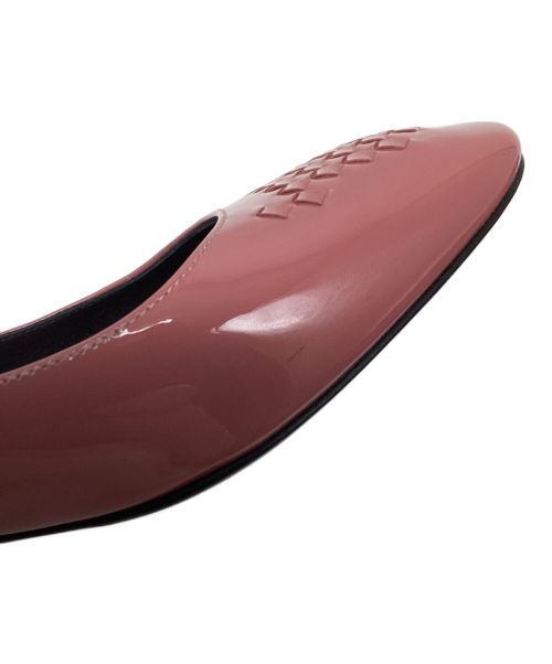 BOTTEGA VENETA（ボッテガベネタ）BOTTEGA VENETA (ボッテガベネタ) イントレチャートエナメルパンプス ピンク サイズ:37 1/2の古着・服飾アイテム