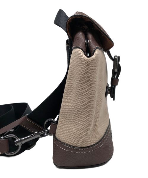 COACH（コーチ）COACH (コーチ) クロスボディバッグ ベージュの古着・服飾アイテム