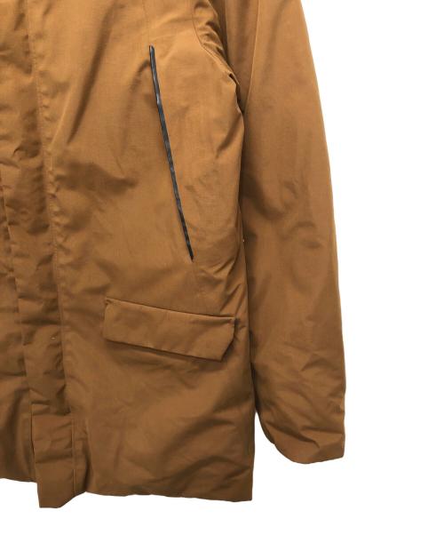 ARMANI JEANS（アルマーニジーンズ）ARMANI JEANS (アルマーニジーンズ) ダウンコート ブラウン サイズ:46の古着・服飾アイテム