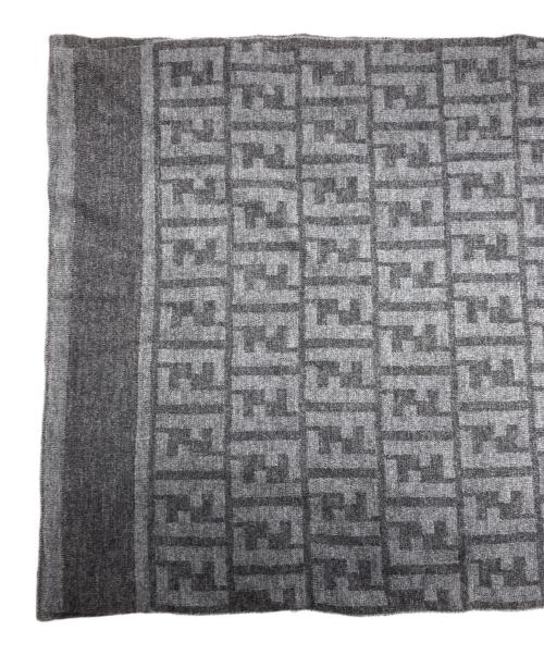 FENDI（フェンディ）FENDI (フェンディ) ズッカ柄マフラー グレーの古着・服飾アイテム