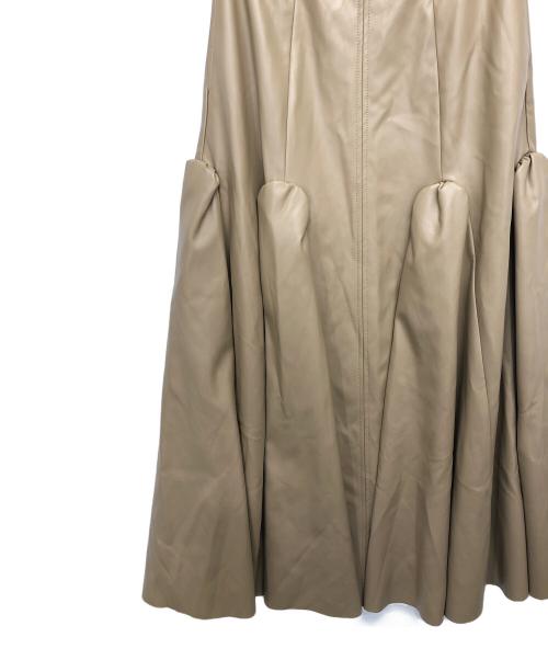 UN3D.（アンスリード）UN3D. (アンスリード) FAKE LEATHER GATHER SK ベージュ サイズ:38の古着・服飾アイテム