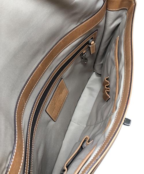 COACH（コーチ）COACH (コーチ) ショルダーブリーフケース ベージュの古着・服飾アイテム