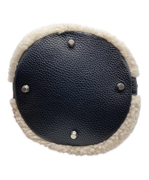 CHRISTIAN VILLA（クリスチャンヴィラ）CHRISTIAN VILLA (クリスチャンヴィラ) ヘムムートンキンチャクショルダーバッグ ブラックの古着・服飾アイテム