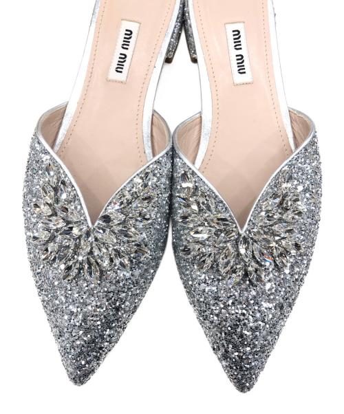 MIU MIU（ミュウミュウ）MIU MIU (ミュウミュウ) ビジュースパンコールミュール シルバー サイズ:37 1/2の古着・服飾アイテム