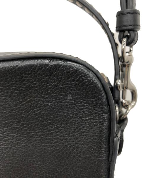 J&M DAVIDSON（ジェイ＆エム デヴィッドソン）J&M DAVIDSON (ジェイ＆エム デヴィッドソン) TOP HANDLE MINI PEBBLE ブラックの古着・服飾アイテム