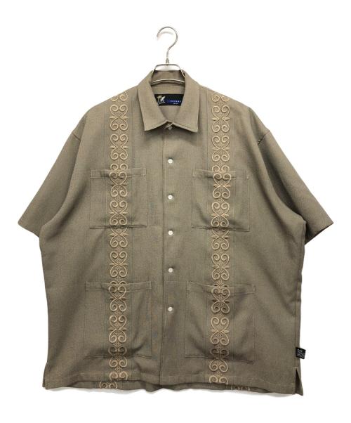 FAT（エフエーティー）FAT (エフエーティー) キューバシャツ ベージュ サイズ:SKINNYの古着・服飾アイテム