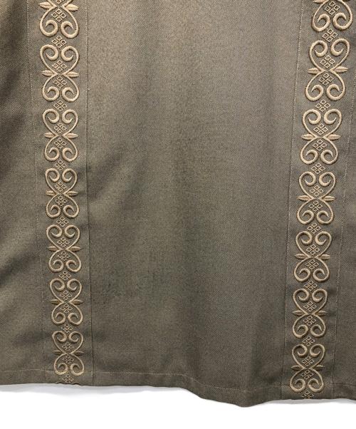 FAT（エフエーティー）FAT (エフエーティー) キューバシャツ ベージュ サイズ:SKINNYの古着・服飾アイテム