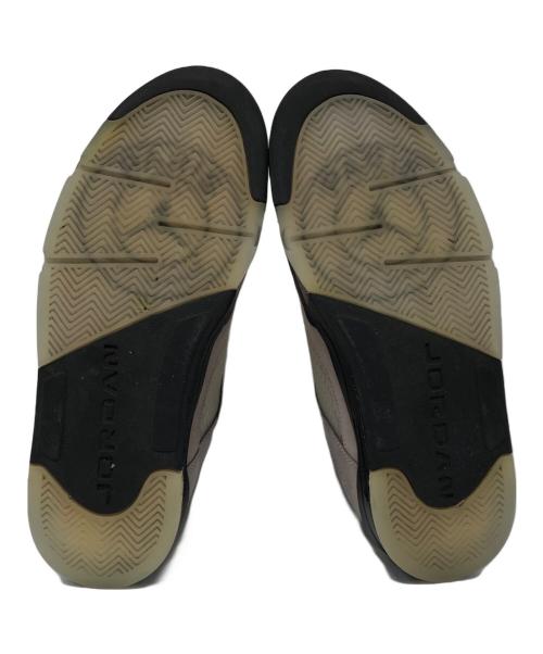 NIKE（ナイキ）NIKE (ナイキ) Paris Saint-Germain (パリサンジェルマン) AIR Jordan 5 RETRO Low ベージュ サイズ:27.5の古着・服飾アイテム