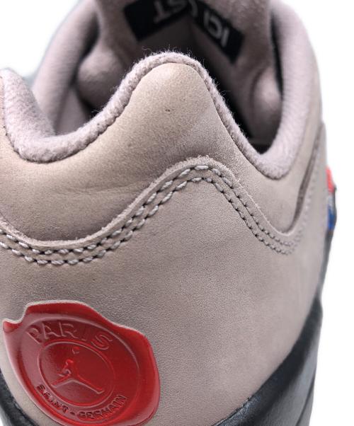 NIKE（ナイキ）NIKE (ナイキ) Paris Saint-Germain (パリサンジェルマン) AIR Jordan 5 RETRO Low ベージュ サイズ:27.5の古着・服飾アイテム