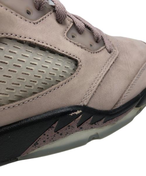 NIKE（ナイキ）NIKE (ナイキ) Paris Saint-Germain (パリサンジェルマン) AIR Jordan 5 RETRO Low ベージュ サイズ:27.5の古着・服飾アイテム