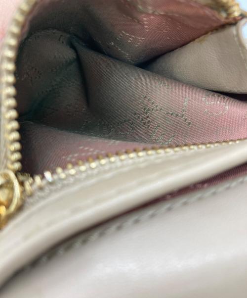 STELLA McCARTNEY（ステラマッカートニー）STELLA McCARTNEY (ステラマッカートニー) ファラベラ スモール フラップ ウォレット ベージュの古着・服飾アイテム