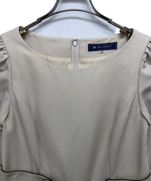 M'S GRACY（エムズグレイシー）M'S GRACY (エムズグレイシー) リボンワンピース ベージュ サイズ:38の古着・服飾アイテム