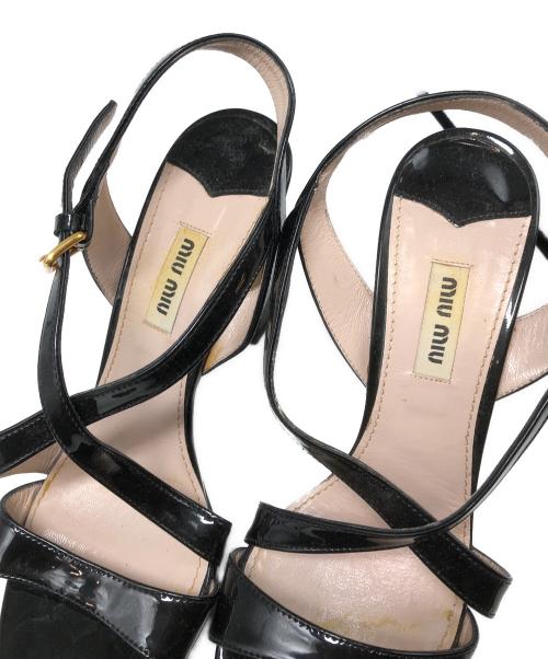 MIU MIU（ミュウミュウ）MIU MIU (ミュウミュウ) エナメルアンクルストラップパンプス ブラック サイズ:24の古着・服飾アイテム