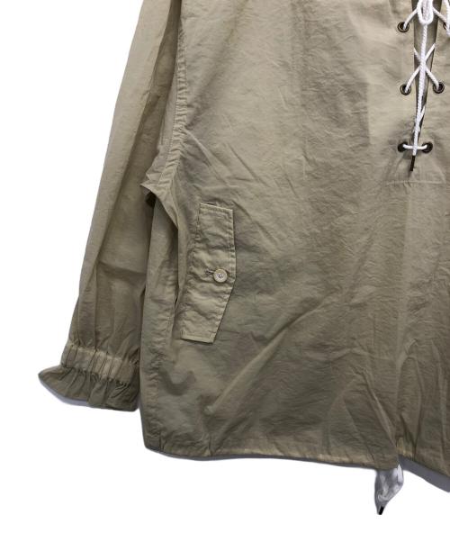 BEARDSLEY（ビアズリー）BEARDSLEY (ビアズリー) ナイロンレースアッププルオーバーパーカー ベージュ サイズ:Fの古着・服飾アイテム