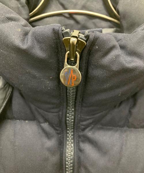 MONCLER（モンクレール）MONCLER (モンクレール) ダウンジャケット ネイビー サイズ:2の古着・服飾アイテム