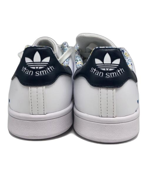 adidas Originals（アディダスオリジナル）adidas Originals (アディダスオリジナル) STAN SMITH LIBERTY ホワイト サイズ:23.5の古着・服飾アイテム