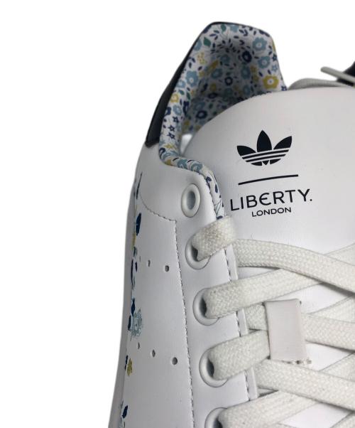 adidas Originals（アディダスオリジナル）adidas Originals (アディダスオリジナル) STAN SMITH LIBERTY ホワイト サイズ:23.5の古着・服飾アイテム