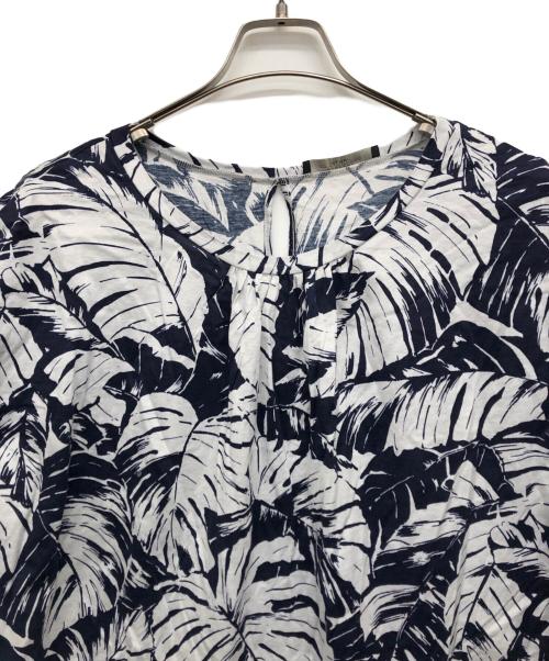 Max Mara WEEK END LINE（マックスマーラ ウイークエンドライン）Max Mara WEEK END LINE (マックスマーラ ウイークエンドライン) ボタニカル総柄ノースリーブワンピース ネイビー サイズ:Mの古着・服飾アイテム