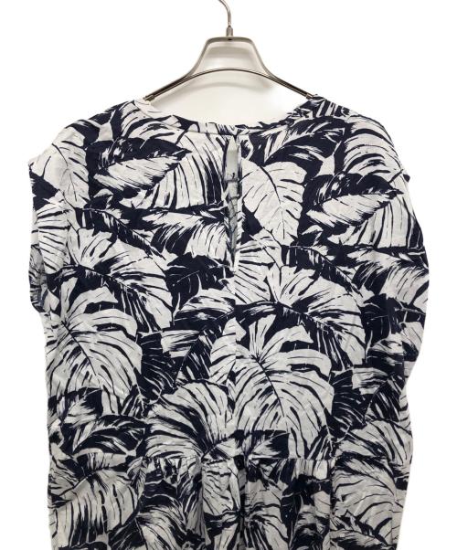 Max Mara WEEK END LINE（マックスマーラ ウイークエンドライン）Max Mara WEEK END LINE (マックスマーラ ウイークエンドライン) ボタニカル総柄ノースリーブワンピース ネイビー サイズ:Mの古着・服飾アイテム