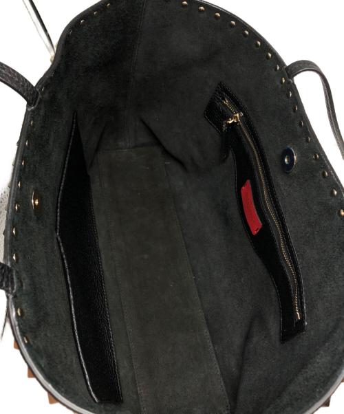 VALENTINO（ヴァレンティノ）VALENTINO (ヴァレンティノ) ロックスタッズグレインラージ ブラックの古着・服飾アイテム