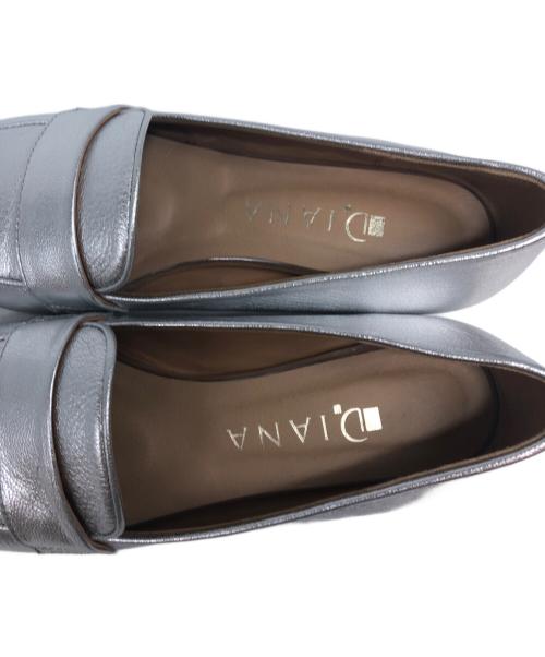 DIANA（ダイアナ）DIANA (ダイアナ) スクエアトゥローファー シルバー サイズ:22の古着・服飾アイテム