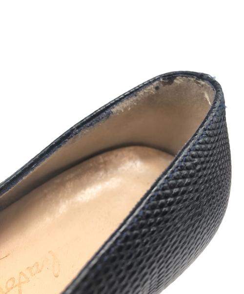 Salvatore Ferragamo（サルヴァトーレ フェラガモ）Salvatore Ferragamo (サルヴァトーレ フェラガモ) ヴァラリボンパンプス ネイビー サイズ:24の古着・服飾アイテム