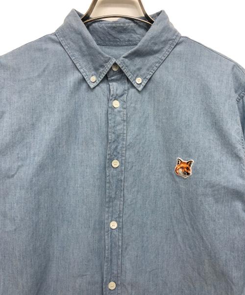 maison kitsune（メゾンキツネ）MAISON KITSUNE (メゾンキツネ) ワッペンシャツ インディゴ サイズ:40の古着・服飾アイテム