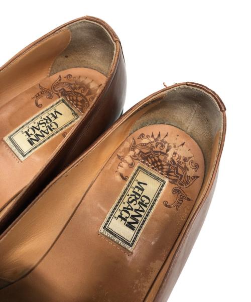 GIANNI VERSACE（ジャンニ・ヴェルサーチ）GIANNI VERSACE (ジャンニ・ヴェルサーチ) レザーシューズ ブラウン サイズ:41 1/2の古着・服飾アイテム