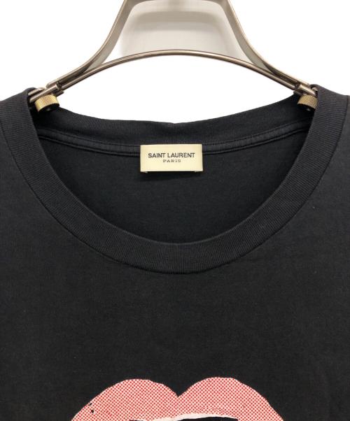 Saint Laurent Paris（サンローランパリ）Saint Laurent Paris (サンローランパリ) ブラッドラスタープリントTシャツ ブラック サイズ:XSの古着・服飾アイテム