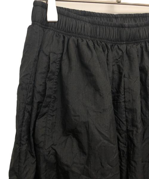 LOCALINA（ロカリナ）LOCALINA (ロカリナ) HOPPING NYLON PANTS ブラック サイズ:記載なしの古着・服飾アイテム