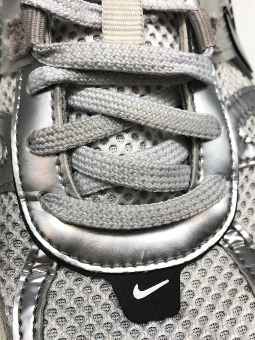 NIKE（ナイキ）NIKE (ナイキ) WMNS V2K RUN summit グレー サイズ:24.5の古着・服飾アイテム