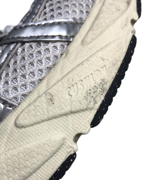 NIKE（ナイキ）NIKE (ナイキ) WMNS V2K RUN summit グレー サイズ:24.5の古着・服飾アイテム