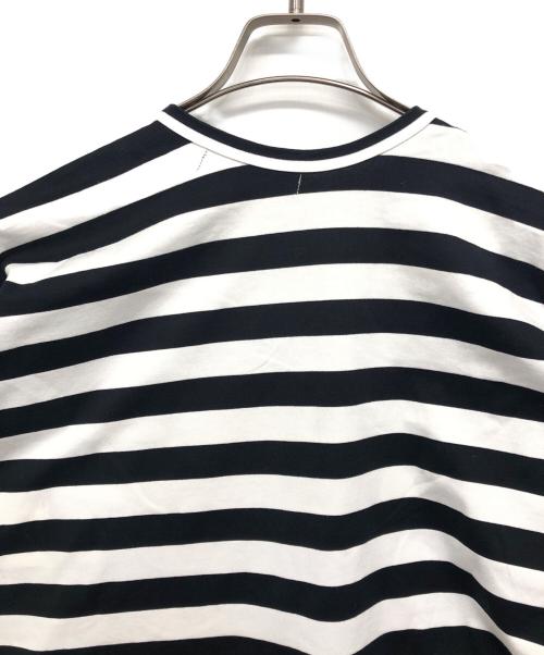 JUNYA WATANABE COMME des GARCONS（(ジュンヤワタナベ コムデギャルソン）JUNYA WATANABE COMME des GARCONS ((ジュンヤワタナベ コムデギャルソン) 変形ボーダーカットソー ホワイト サイズ:記載なしの古着・服飾アイテム