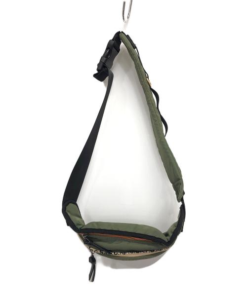 A.P.C.（アーペーセー）A.P.C. (アーペーセー) sacai (サカイ) BANANE JACKIE オリーブの古着・服飾アイテム