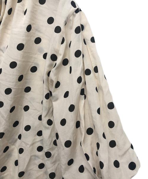 BALLSEY（ボールジィ）BALLSEY (ボールジィ) コットンシルクドットプリント ネックギャザーブラウス ベージュ サイズ:Sの古着・服飾アイテム