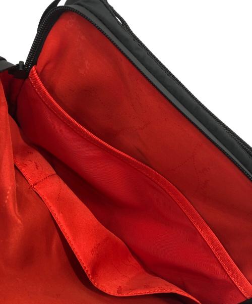 TOPOLOGIE（トポロジー）TOPOLOGIE (トポロジー) Bottle Sacoche Medium(ボトルサコッシュミディアム) ブラック サイズ:Mediumの古着・服飾アイテム