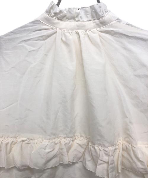 Spick and Span（スピック＆スパン）Spick and Span (スピックアンドスパン) コットンシルクティアードフリルスリーブブラウス アイボリー サイズ:Fの古着・服飾アイテム