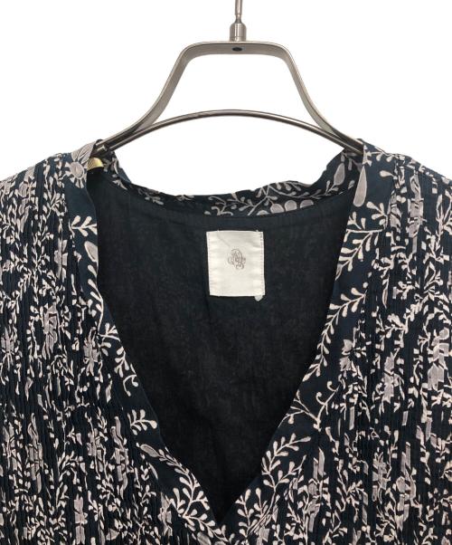 maison de soil（メゾンドソイル）maison de soil (メゾンドソイル) ピンタックフラワーデザインワンピース ネイビー サイズ:2の古着・服飾アイテム