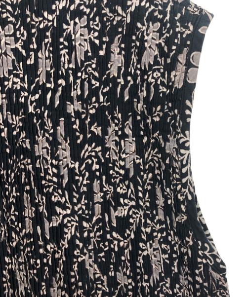 maison de soil（メゾンドソイル）maison de soil (メゾンドソイル) ピンタックフラワーデザインワンピース ネイビー サイズ:2の古着・服飾アイテム