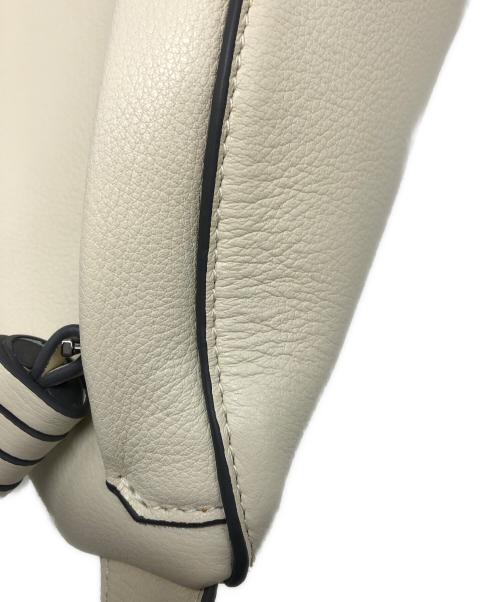 tov（トーヴ）tov (トーヴ) ボディバッグ ホワイトの古着・服飾アイテム