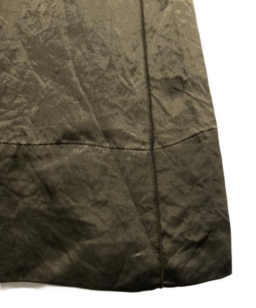 SACRA（サクラ）SACRA (サクラ) アセテートサテンスカート オリーブ サイズ:38の古着・服飾アイテム