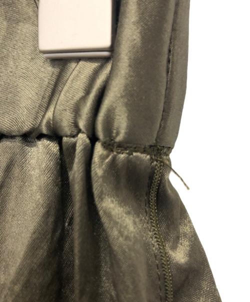 SACRA（サクラ）SACRA (サクラ) アセテートサテンスカート オリーブ サイズ:38の古着・服飾アイテム
