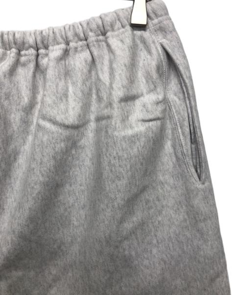 BLURHMS（ブラームス）BLURHMS (ブラームス) ROOTSTOCK Soft&Hard Sweat Pants PRINT グレー サイズ:3の古着・服飾アイテム