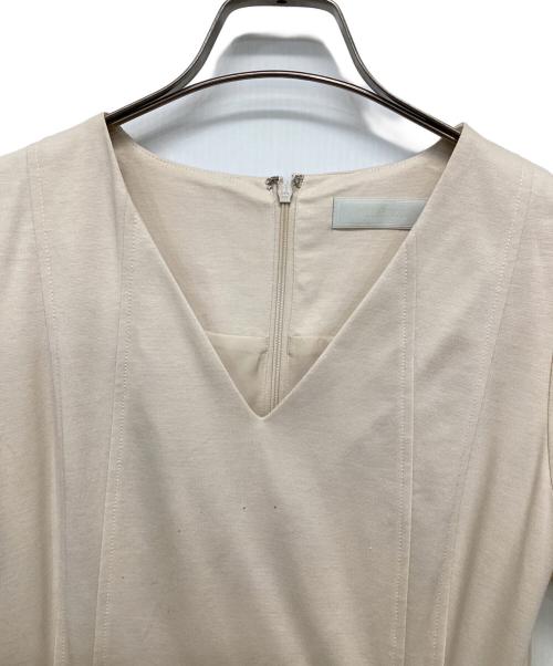 CELFORD（セルフォード）CELFORD (セルフォード) ボリューム袖Aラインカットワンピース ベージュ サイズ:36の古着・服飾アイテム