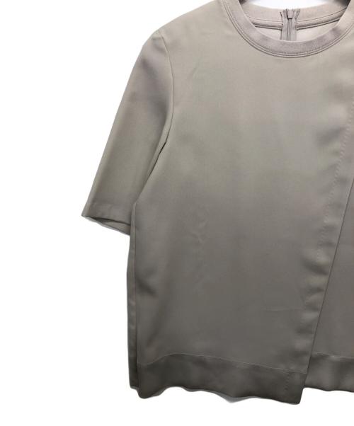 icB（アイシービー）icB (アイシービー) FluidBackSatin Tブラウス グレー サイズ:2の古着・服飾アイテム