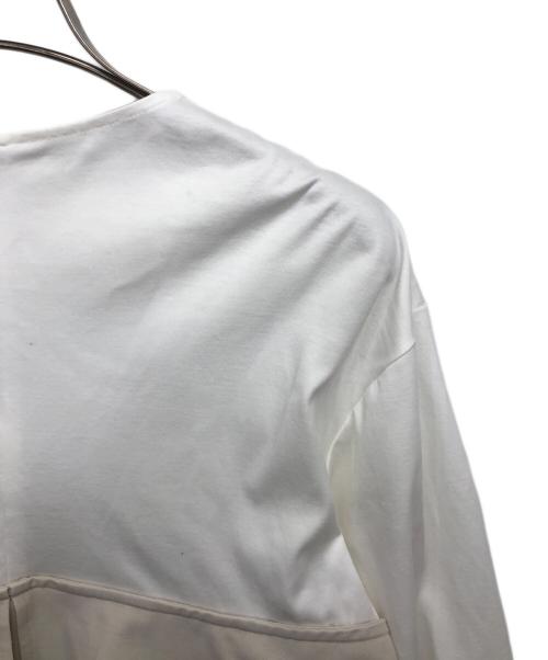 23区（ニジュウサンク）23区 (ニジュウサンク) ライトクロスビスチェコンビ ジャージー カットソー ベージュ サイズ:38の古着・服飾アイテム