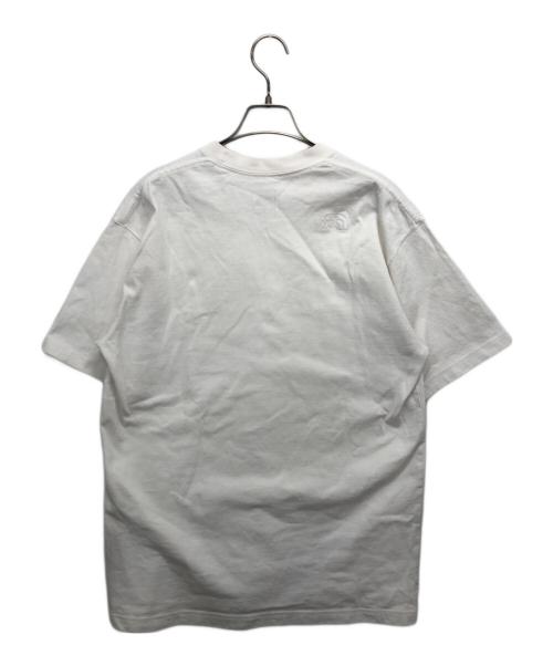 THE NORTH FACE（ザ ノース フェイス）THE NORTH FACE (ザ ノース フェイス) エンボスロゴTシャツ ホワイト サイズ:Lの古着・服飾アイテム