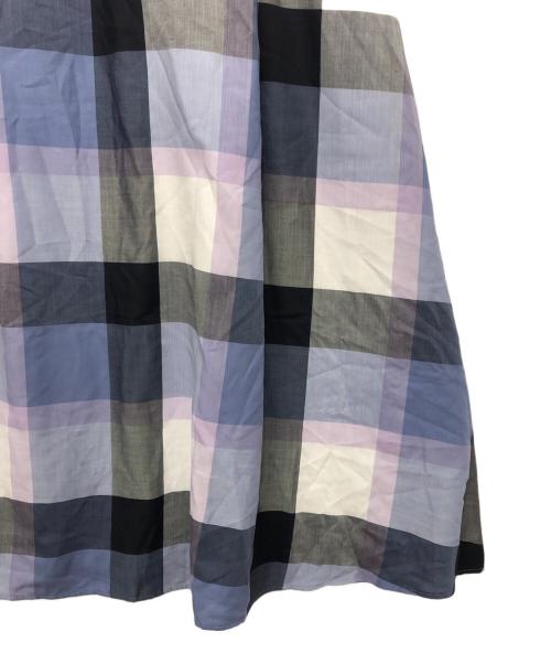 BLUE LABEL CRESTBRIDGE（ブルーレーベルクレストブリッジ）BLUE LABEL CRESTBRIDGE (ブルーレーベルクレストブリッジ) ロングチェックスカート ブルー サイズ:38 未使用品の古着・服飾アイテム