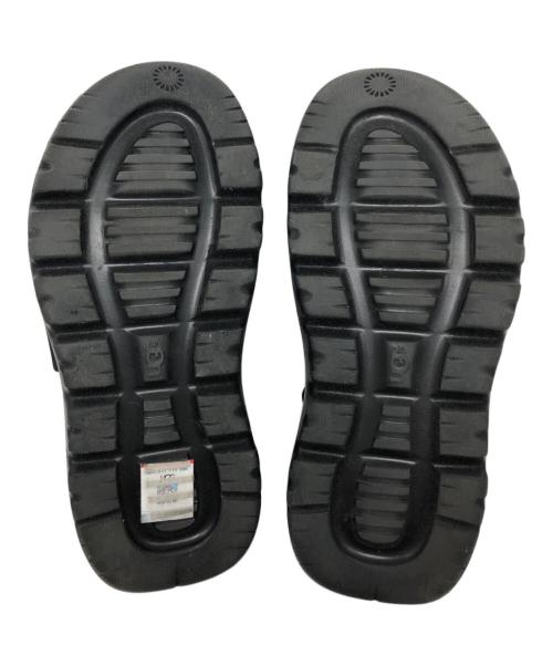 UGG（アグ）UGG (アグ) STRATUS / ストラップサンダル ブラック サイズ:24の古着・服飾アイテム