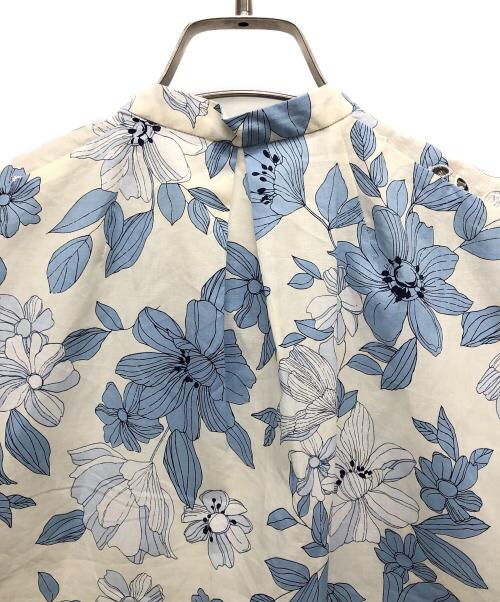 TOMORROW LAND collection（トゥモローランドコレクション）TOMORROW LAND collection (トゥモローランドコレクション) モノフラワーエンブロイダリー ボザムノースリーブブラウス スカイブルー サイズ:36の古着・服飾アイテム